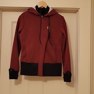 Pearl Izumi jacket,  size small in burgundy